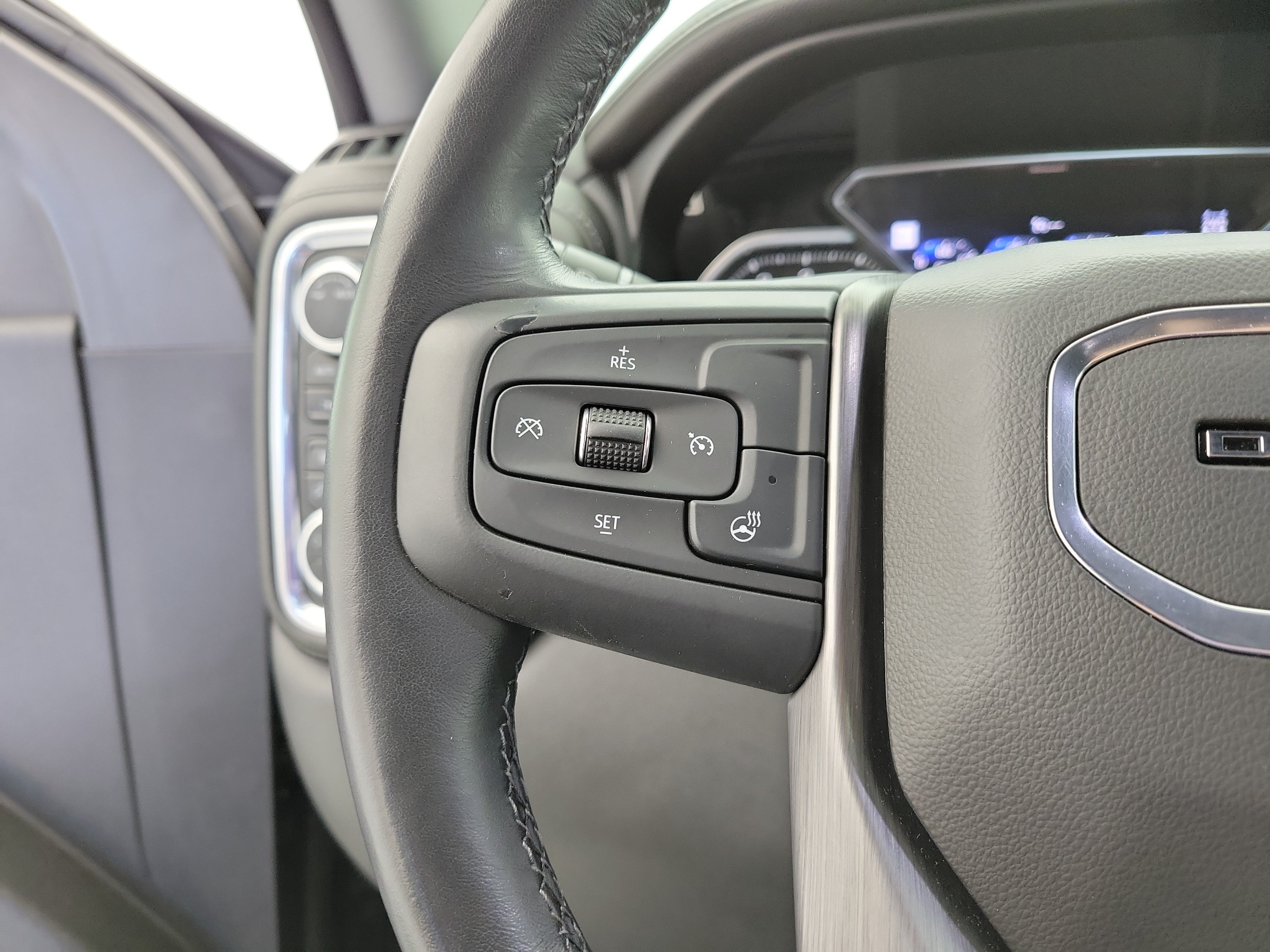 Used 2020 Dark Sky Metallic GMC Denali image 22