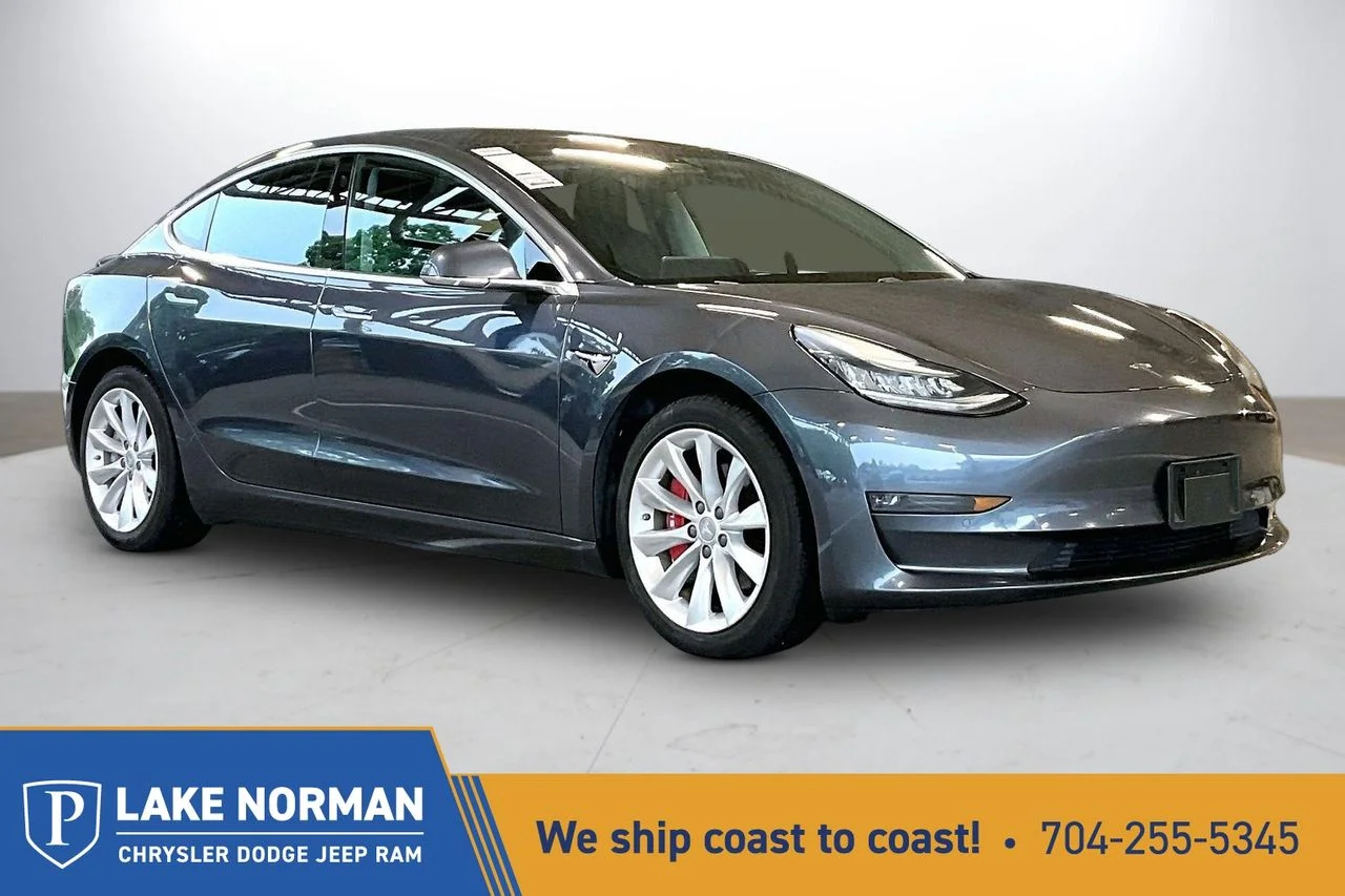 Used 2019  Tesla Long Range image 1
