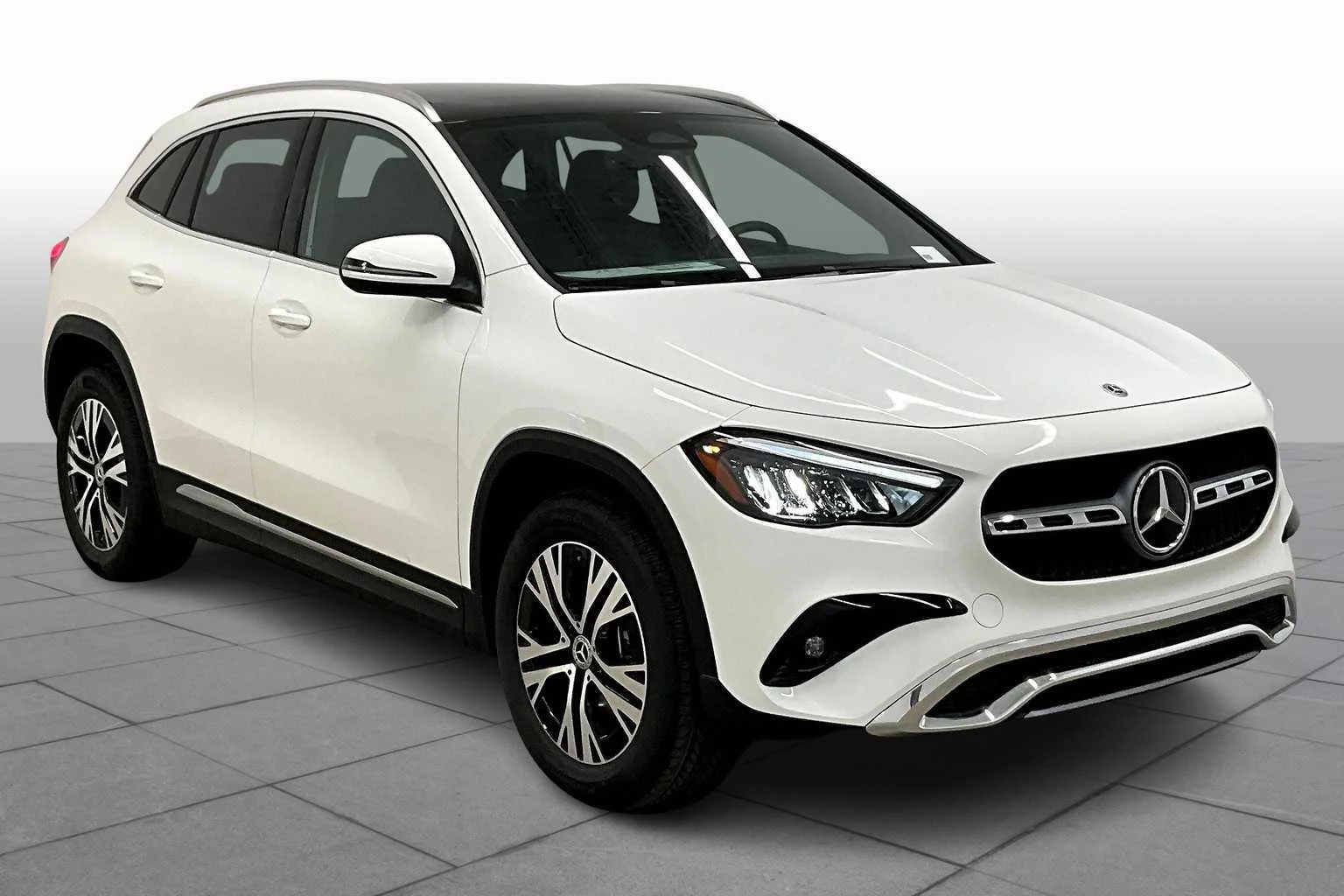 New 2026 Polar White Mercedes-Benz GLA 250 image 2