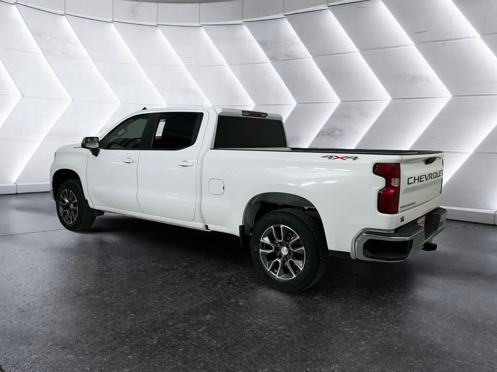 Used 2023 White Chevrolet LT image 6