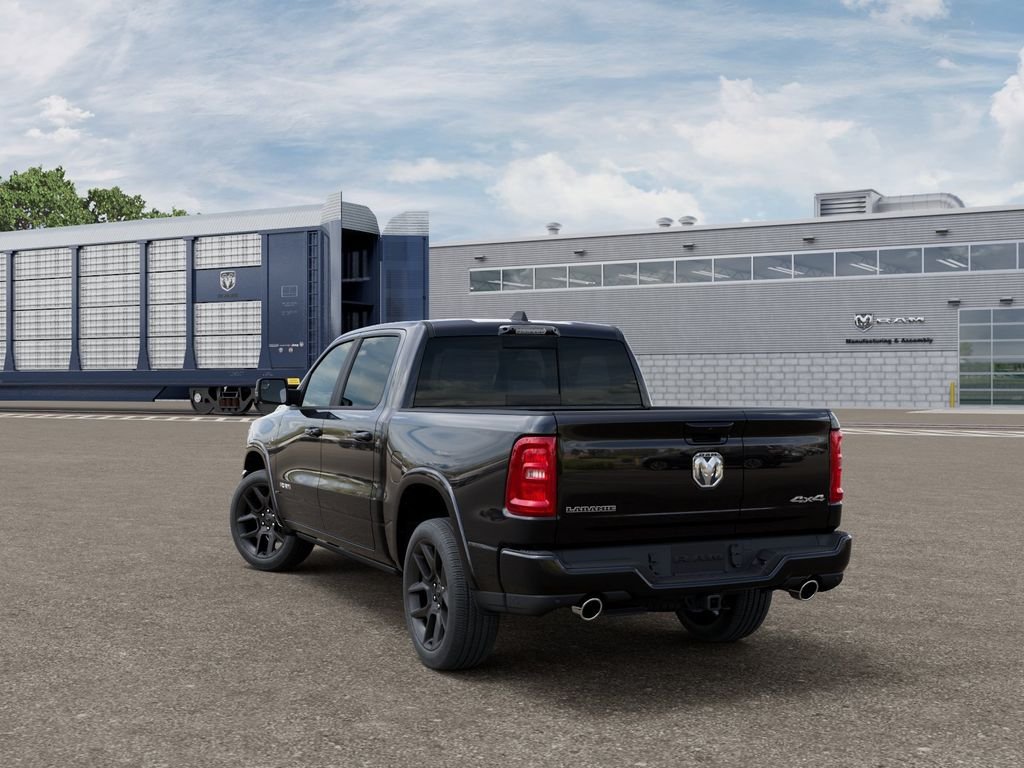 New 2027 Diamond Black Crystal Pearl-Coat Exterior Paint RAM Laramie image 4