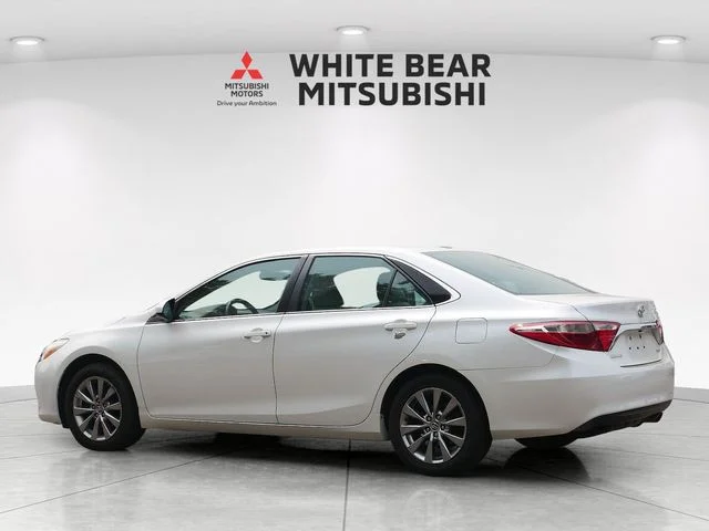 Used 2015 Blizzard Pearl Toyota XLE image 4