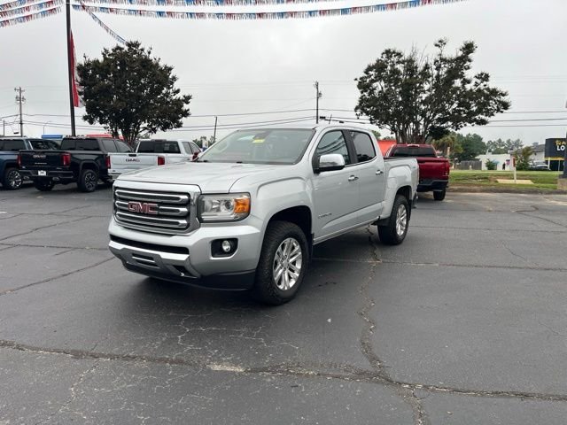 Used 2017 Silver GMC SLT image 35