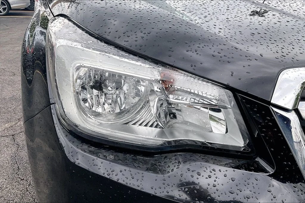 Used 2017 Black Subaru 2.5i Limited image 32