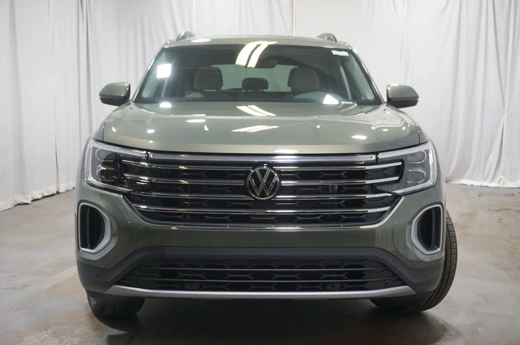 New 2026 Green Volkswagen 2.0T SE w/Technology image 5