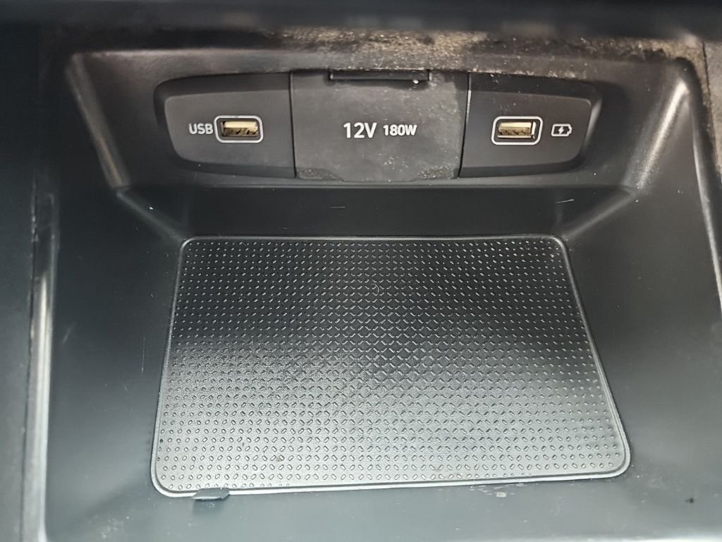 Used 2022 Green Hyundai SEL image 20