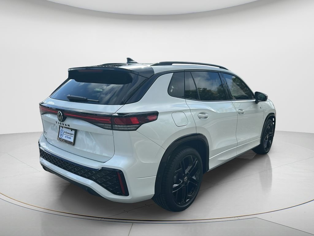 New 2026 Opal White Pearl Volkswagen 2.0T SE R-Line Black image 5