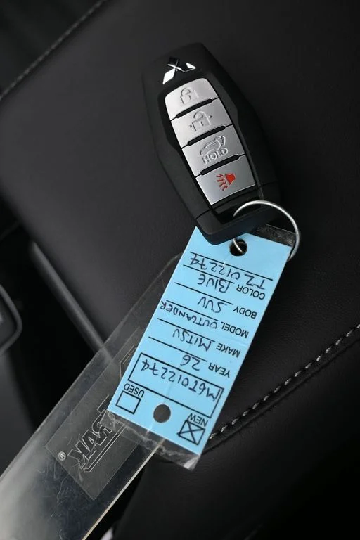 New 2026 Cosmic Blue Metallic Mitsubishi SE image 28