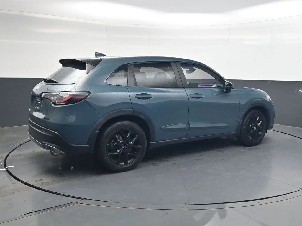 Used 2023 Modern Steel Metallic Honda Sport image 4