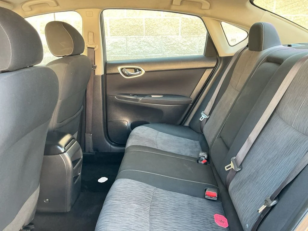 Used 2015 Gray Nissan SV image 21