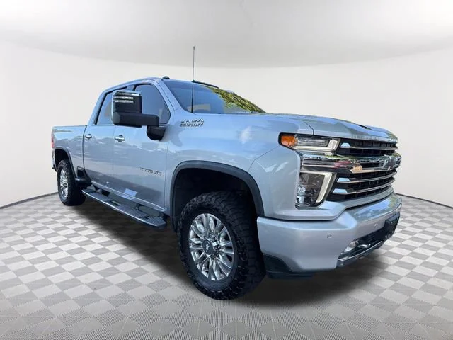Used 2022 SILVER ICE METALLIC Chevrolet High Country image 3