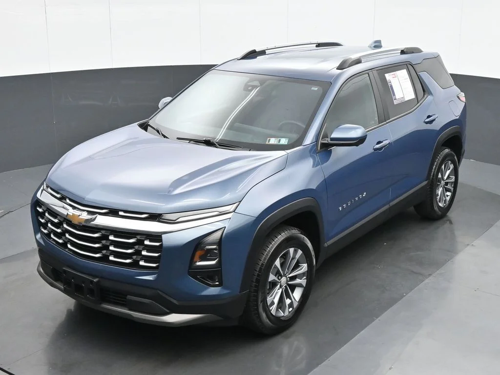 Used 2025 Blue Chevrolet LT image 17