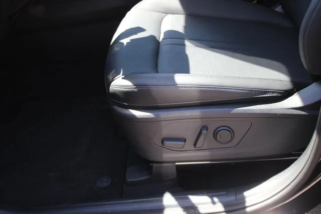 Used 2026 Black Kia EX image 21