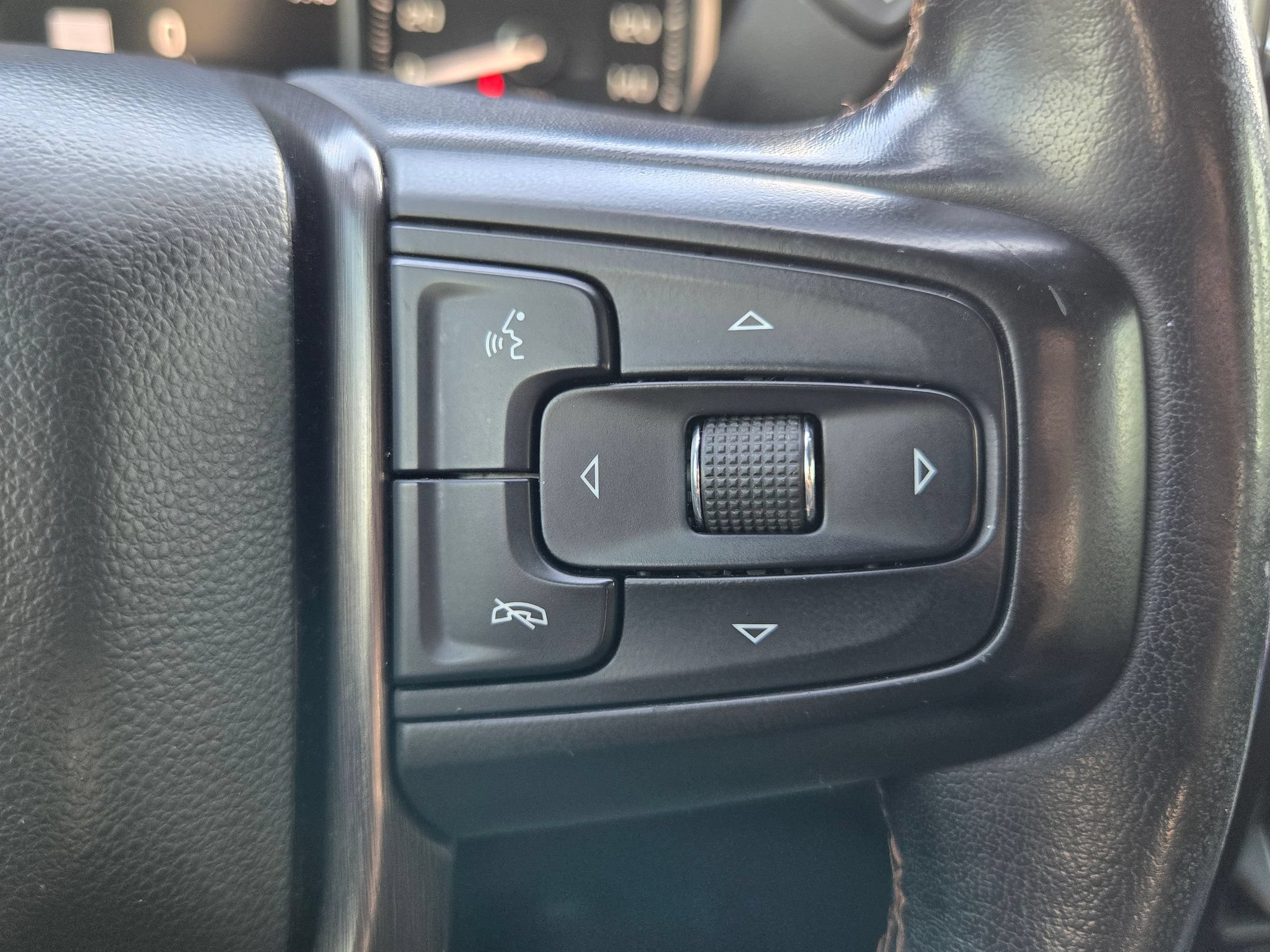 Used 2020 Onyx Black GMC AT4 image 29