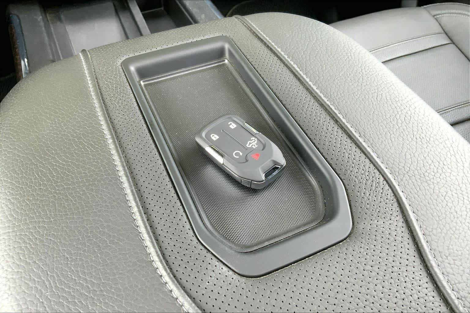 Used 2021 Summit White GMC Denali image 15