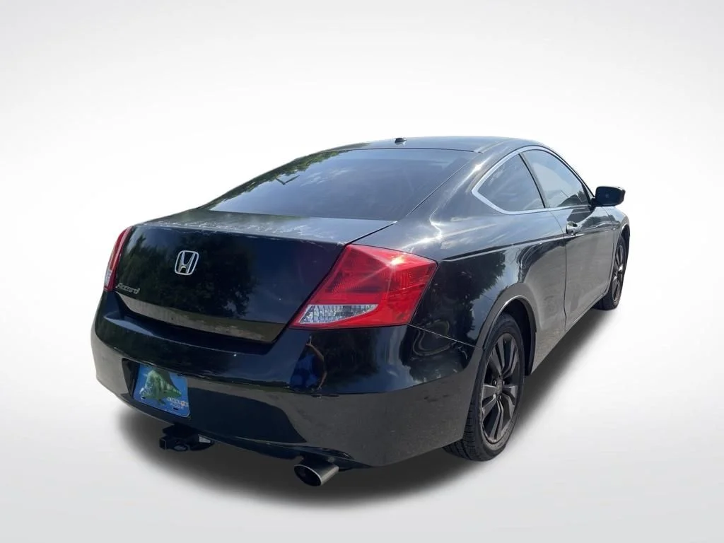 Used 2011 Black Honda EX-L image 6