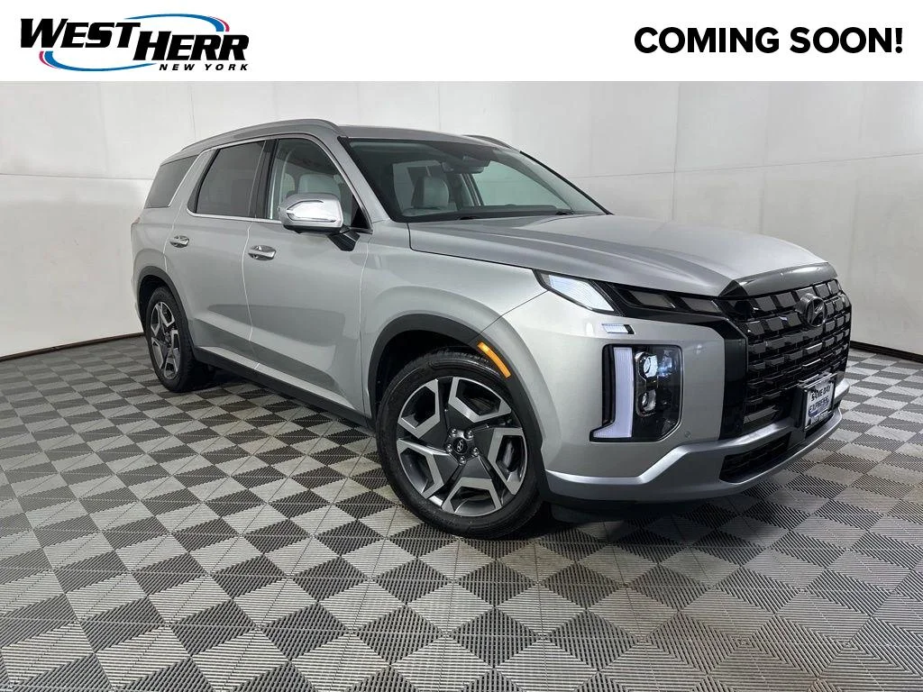 Used 2023 Silver Hyundai SEL image 1