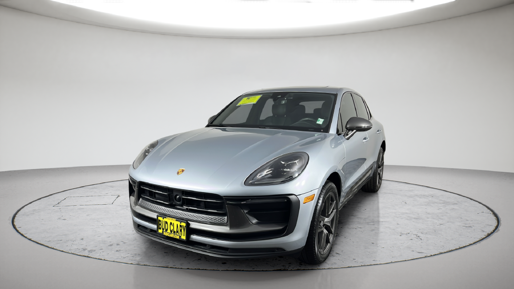 2023 Porsche Macan T