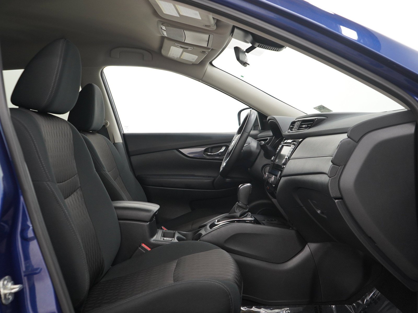 Used 2019 Caspian Blue Metallic Nissan AWD SV image 11