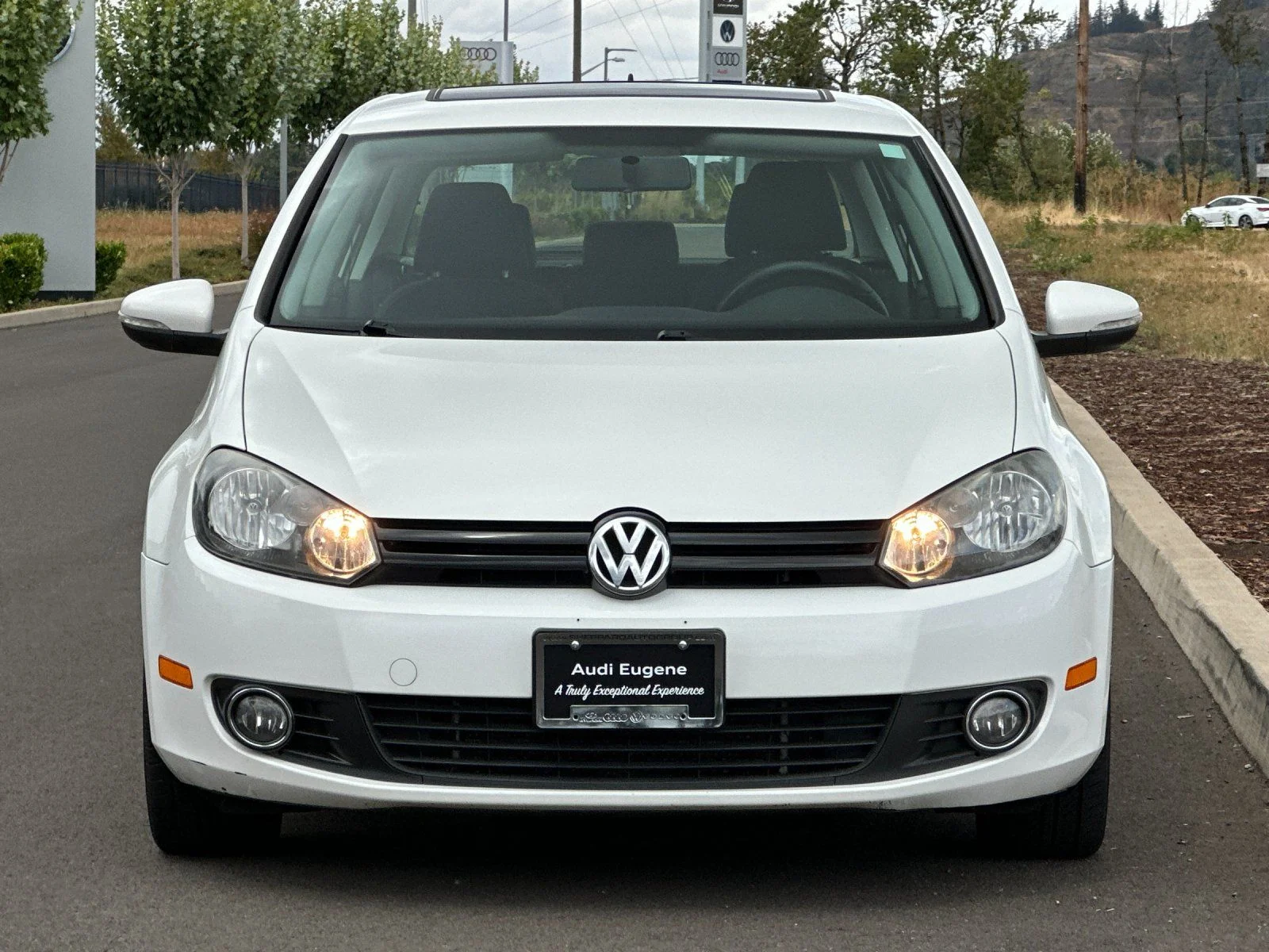 Used 2011 White Volkswagen TDI image 8