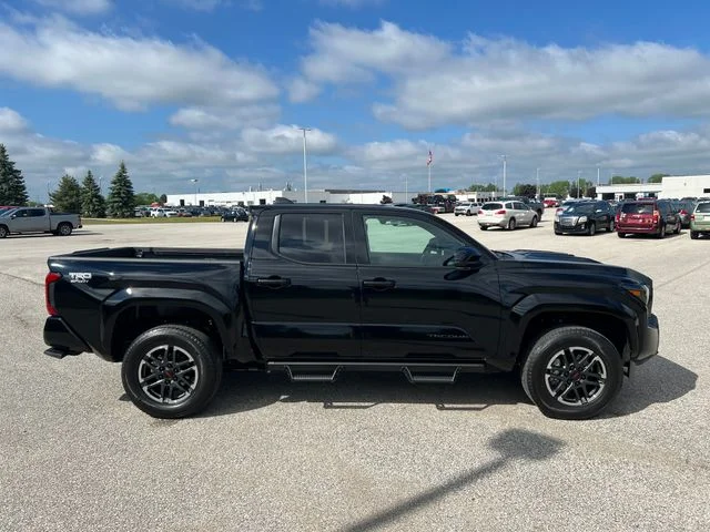 2026 Toyota Tacoma TRD Sport - Photo 4