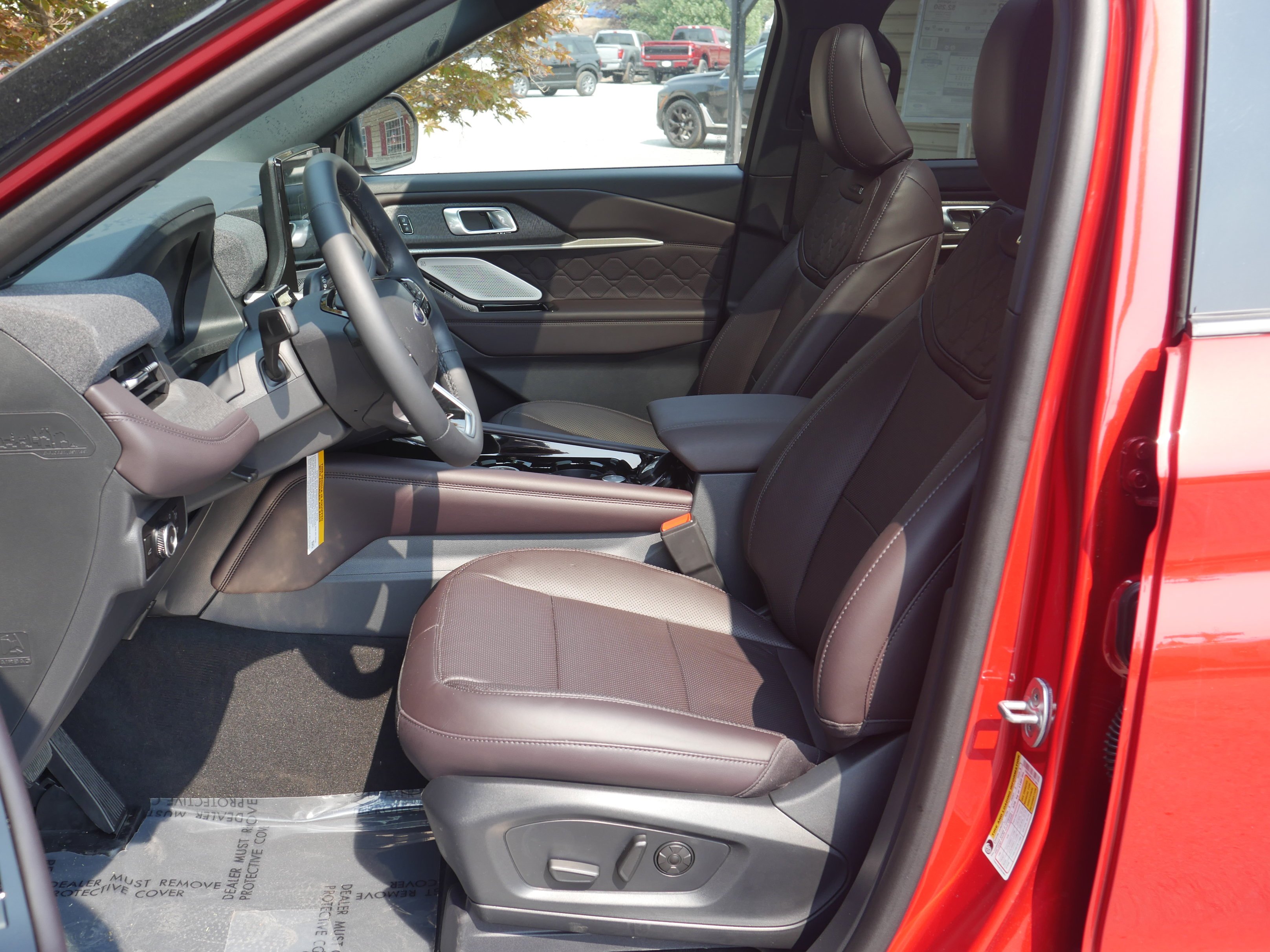 New 2026 Rapid Red Metallic Tinted Clearcoat Ford Platinum™ image 3