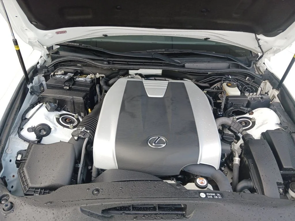 Used 2020 White Lexus 300 image 14