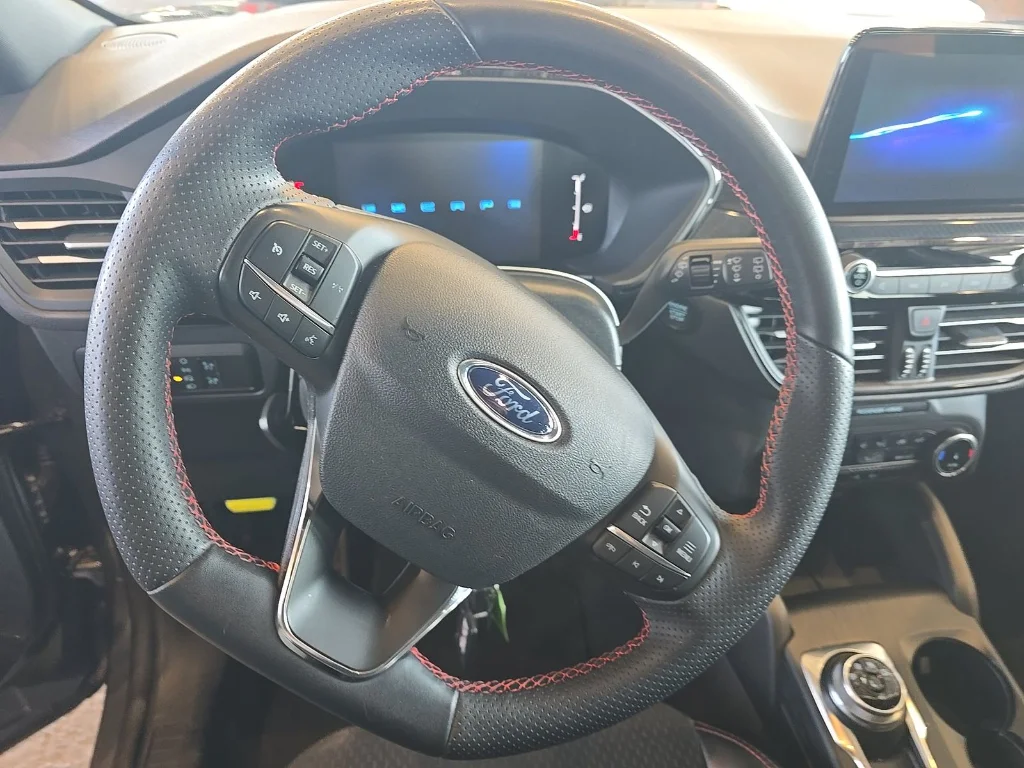 Used 2025 Carbonized Gray Metallic Ford ST-Line image 8