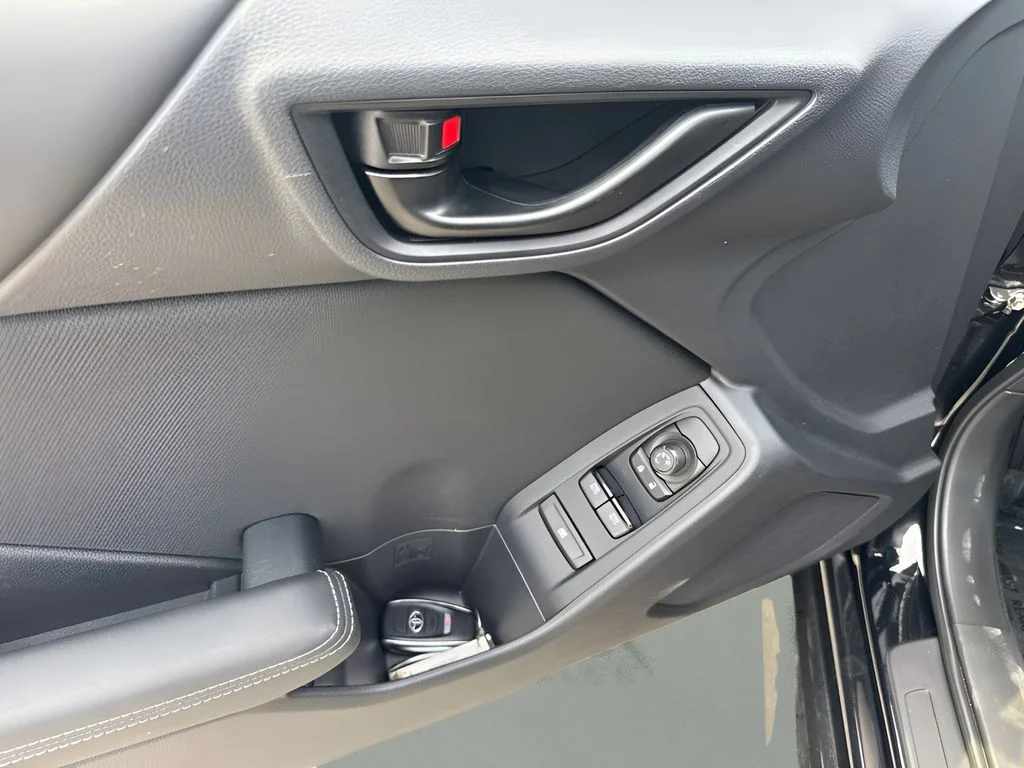 Used 2022  Toyota Base image 21