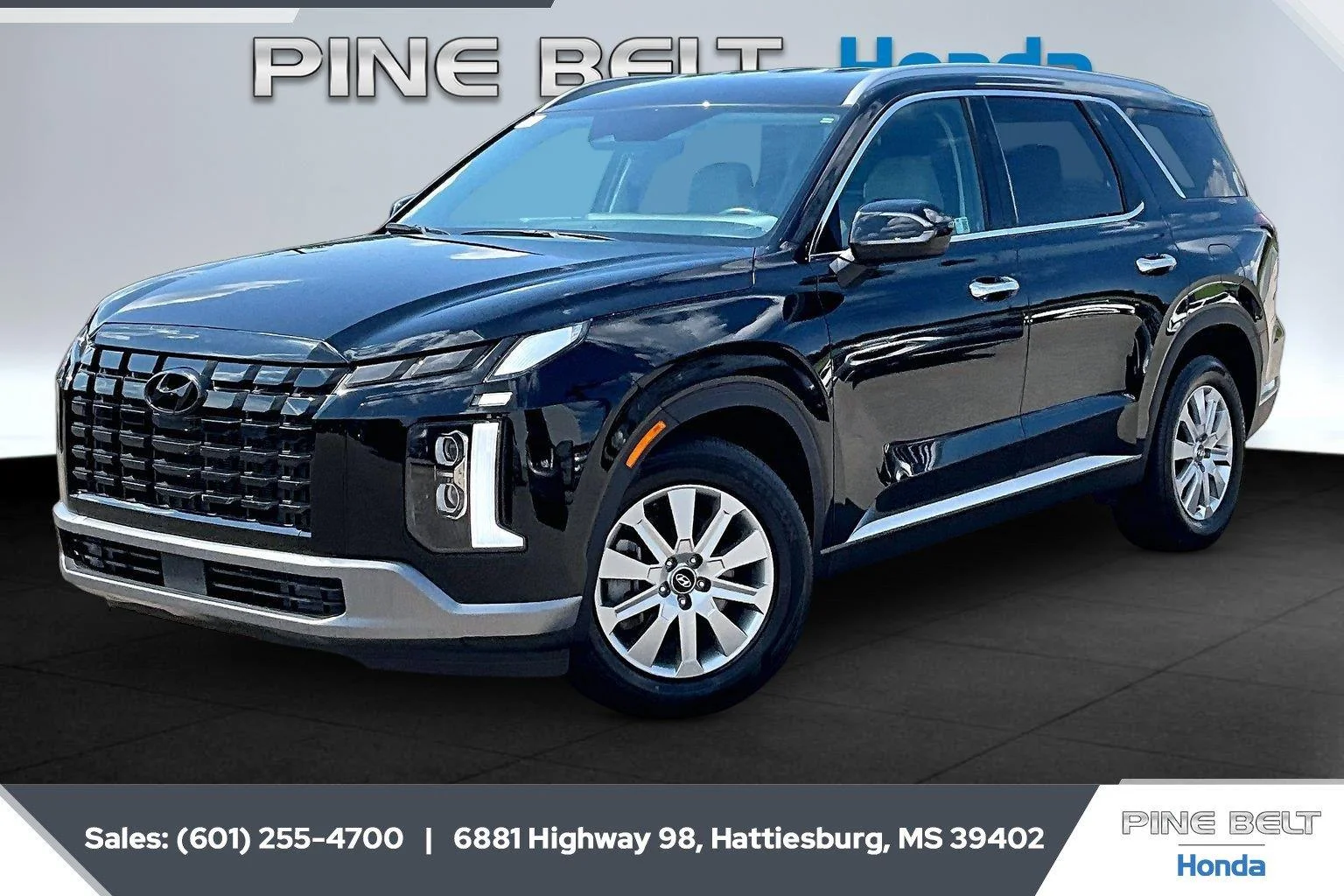 Used 2025 Abyss Black Pearl Hyundai SEL image 10