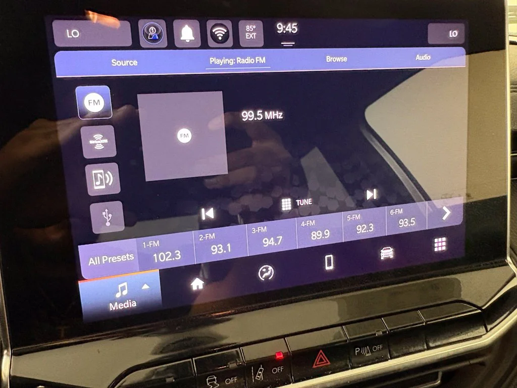 Used 2025 Silver Jeep Trailhawk image 27