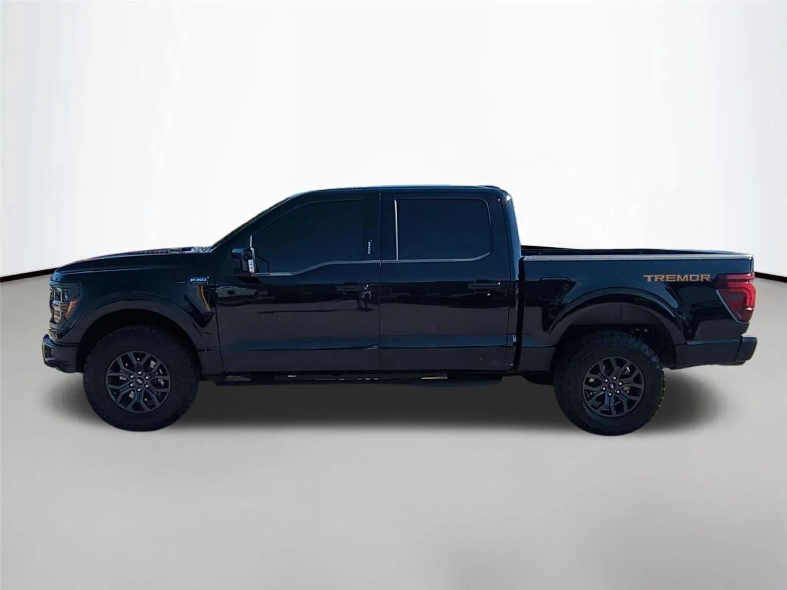 Used 2026 Agate Black Ford Tremor image 2