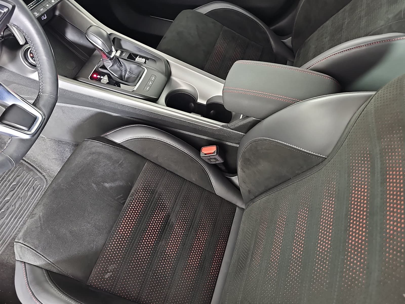 Used 2024 Red Alfa Romeo Veloce image 16