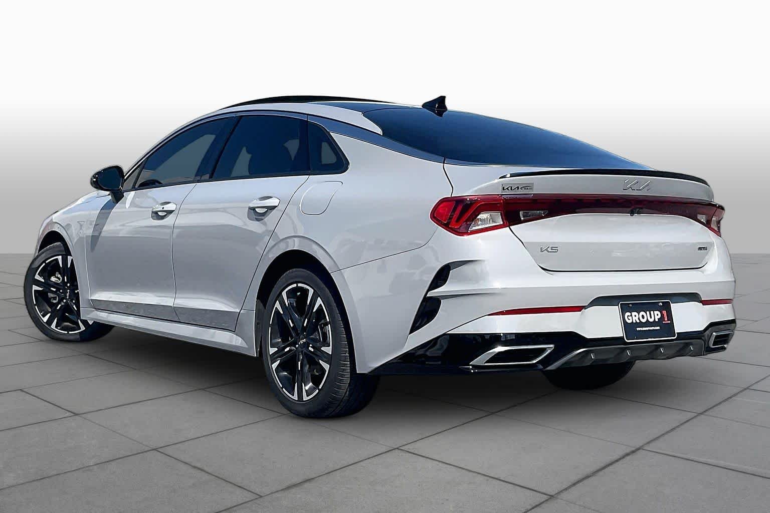 Used 2023 Wolf Gray Kia GT-Line image 11