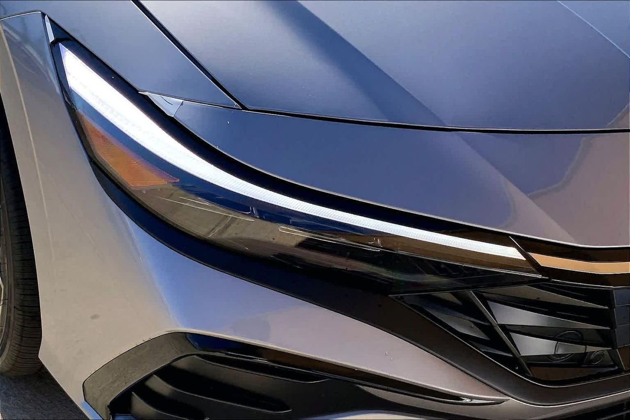 New 2026 Fluid Metal Hyundai SEL Sport Premium image 13