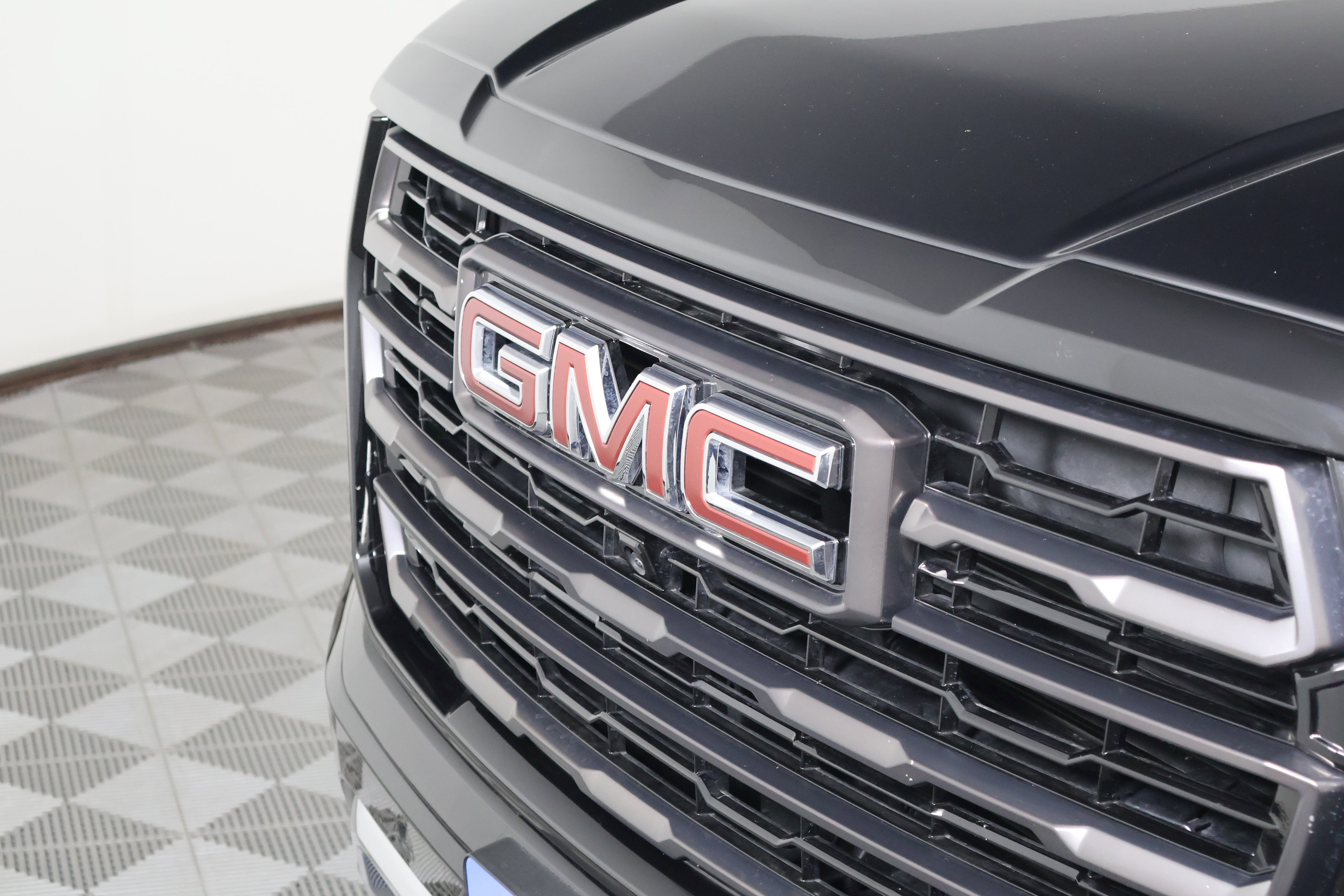 2025 GMC Yukon AT4 Ultimate - Photo 11