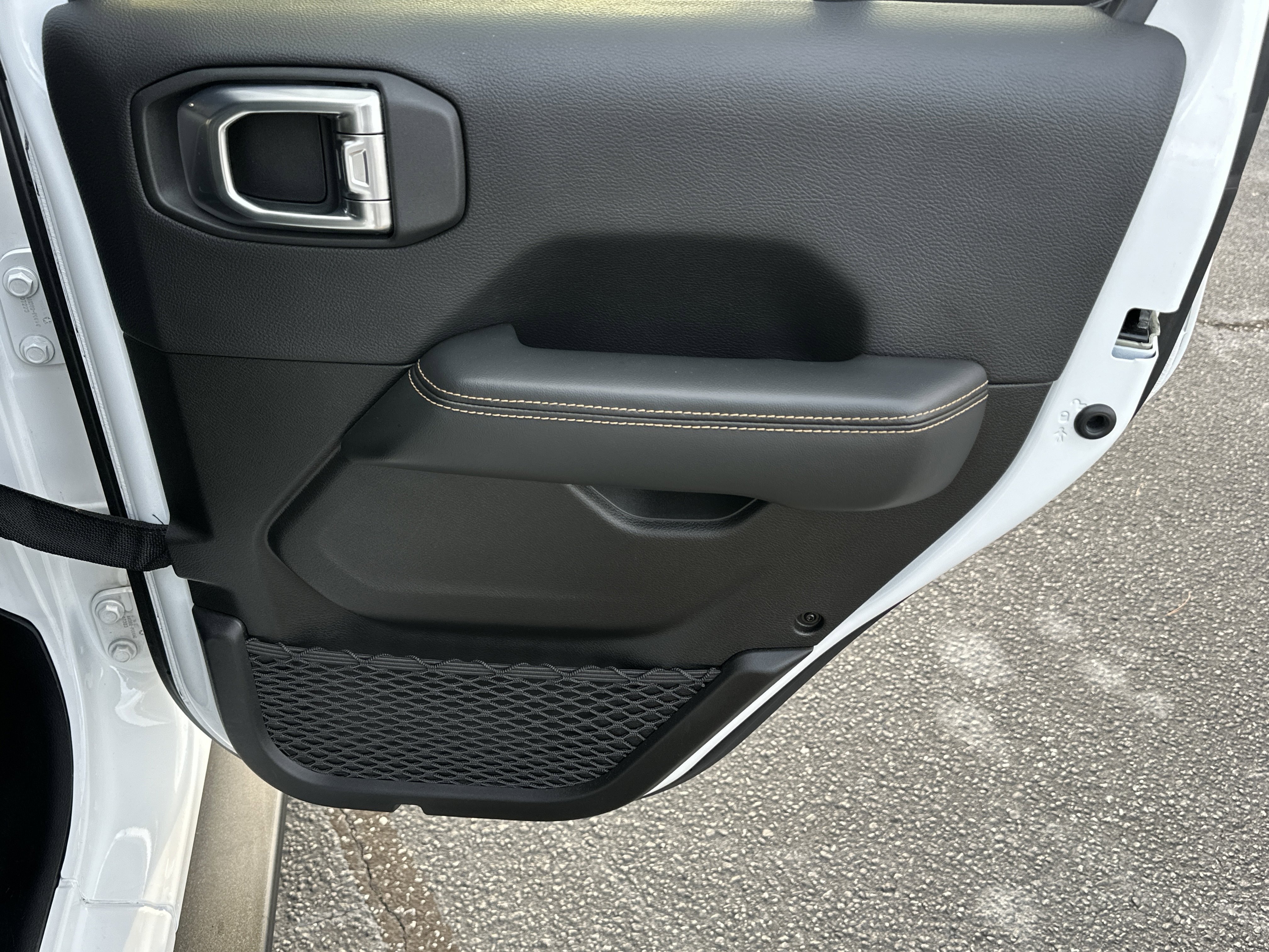 Used 2024 Bright White Clearcoat Jeep Sahara image 17