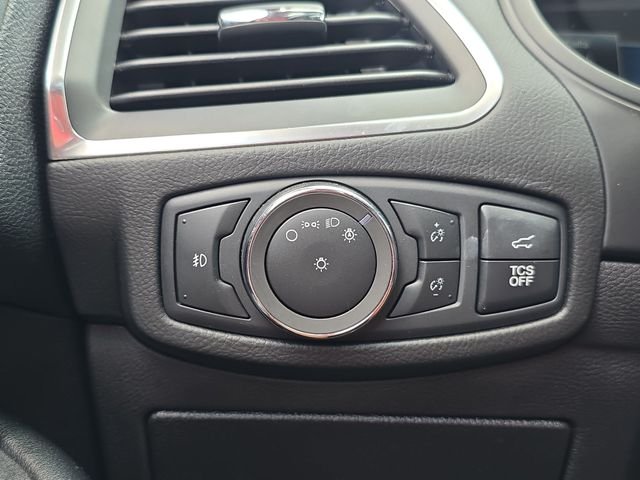 Used 2022 Gray Metallic Ford Titanium image 26