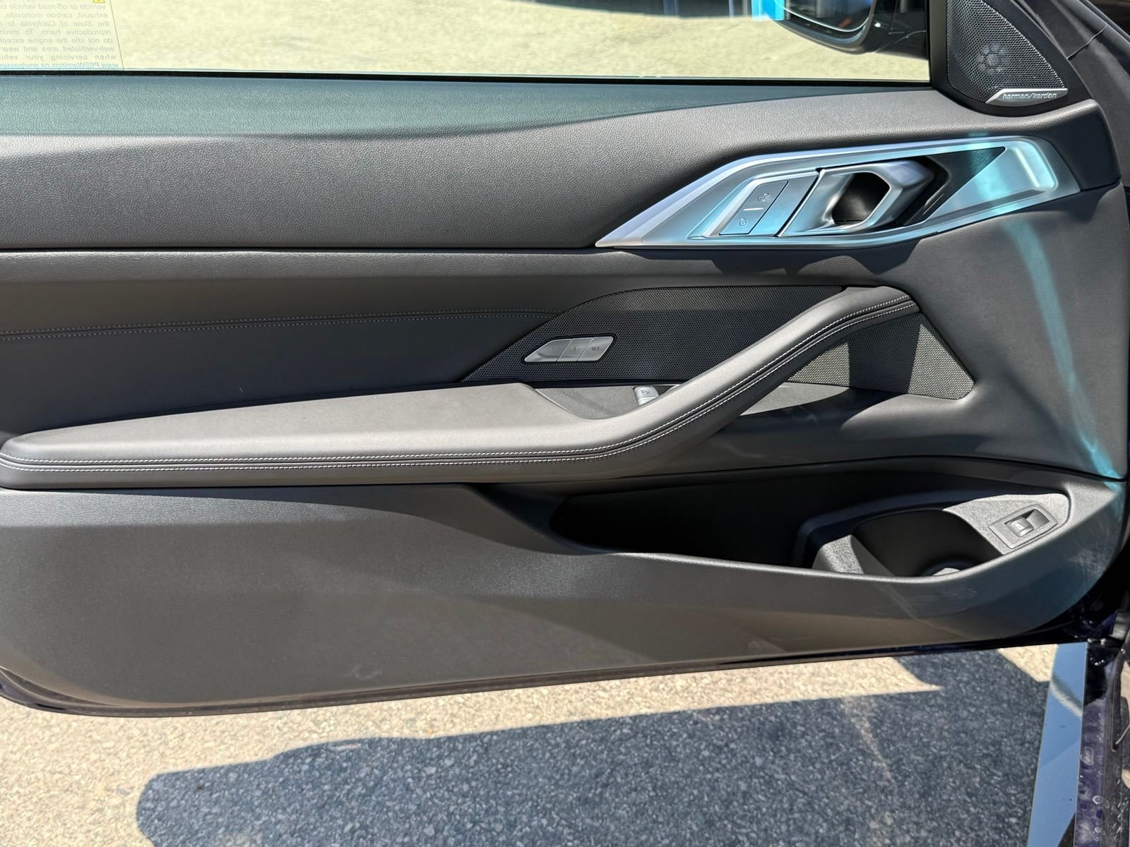 New 2027 Tanzanite Blue II Metallic BMW Competition image 19
