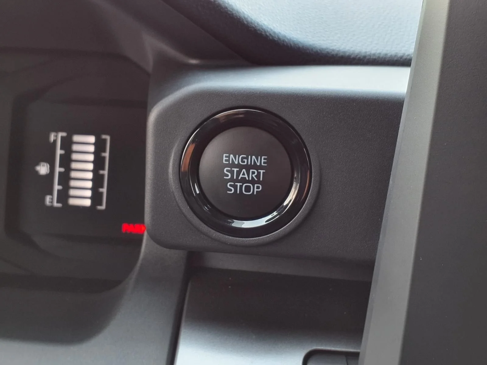 Used 2025  Toyota SR5 image 16