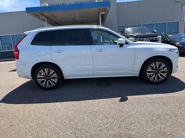 Used 2021 White Volvo T5 Momentum image 2