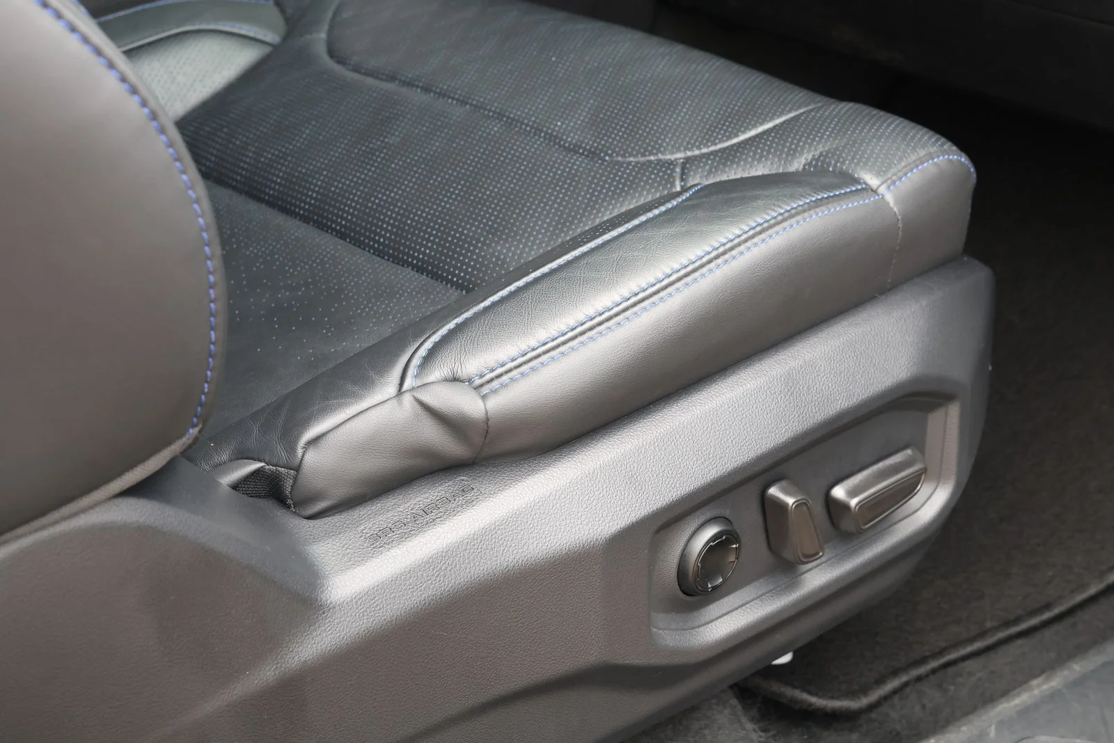 Used 2026  Toyota Platinum image 36