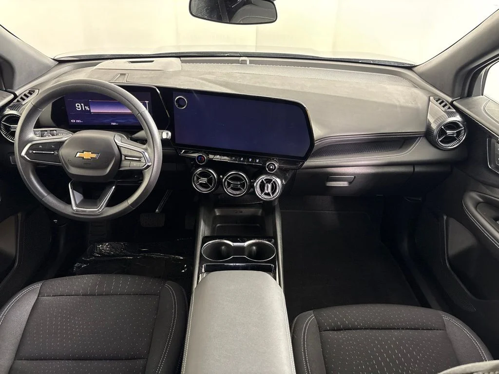 Used 2025 Gray Chevrolet LT image 18