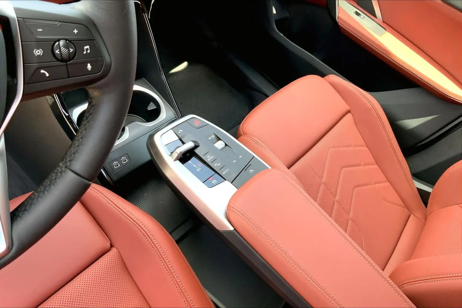 New 2026 Mineral White Metallic BMW xDrive28i image 7