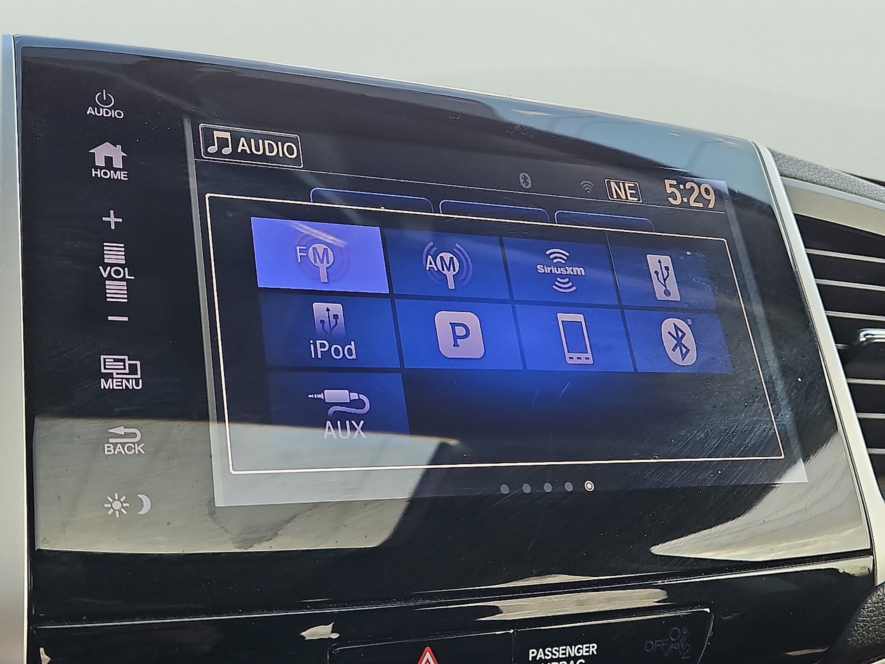 Used 2017 Modern Steel Metallic Honda EX-L image 25