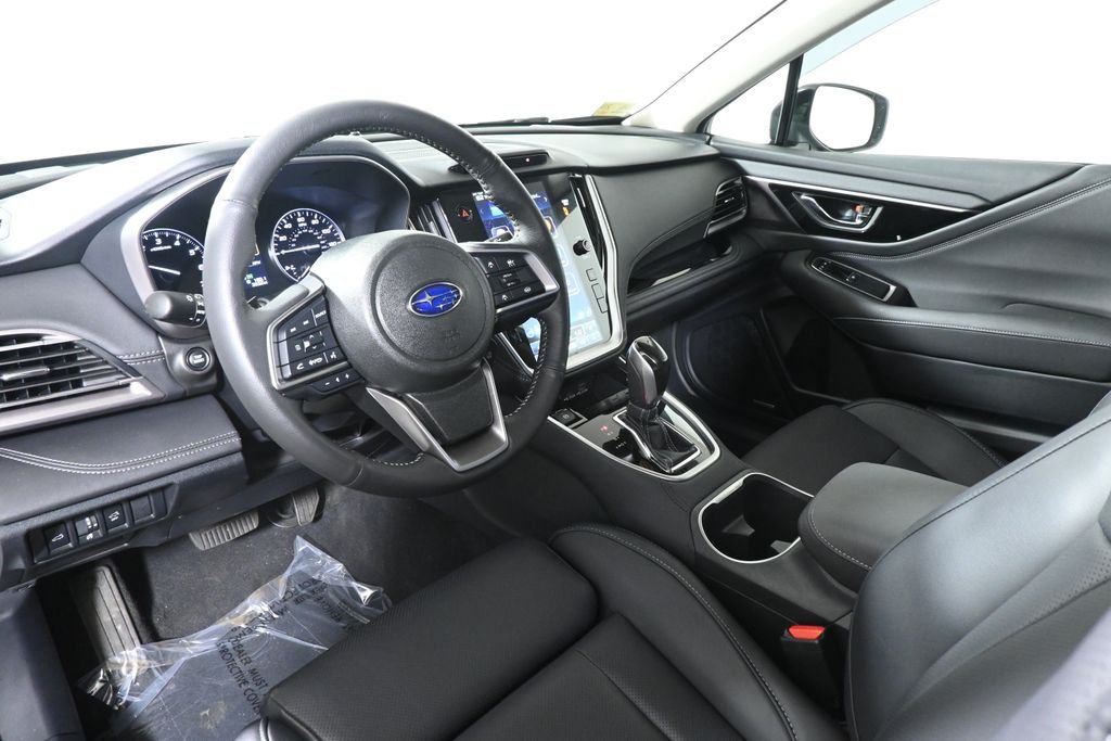 2025 Subaru Outback Limited - Photo 15