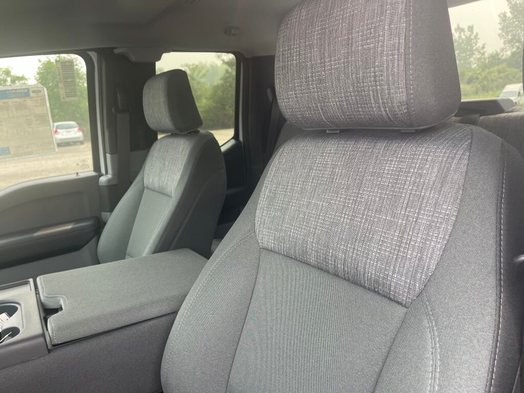 New 2026 Oxford White Ford XLT image 8