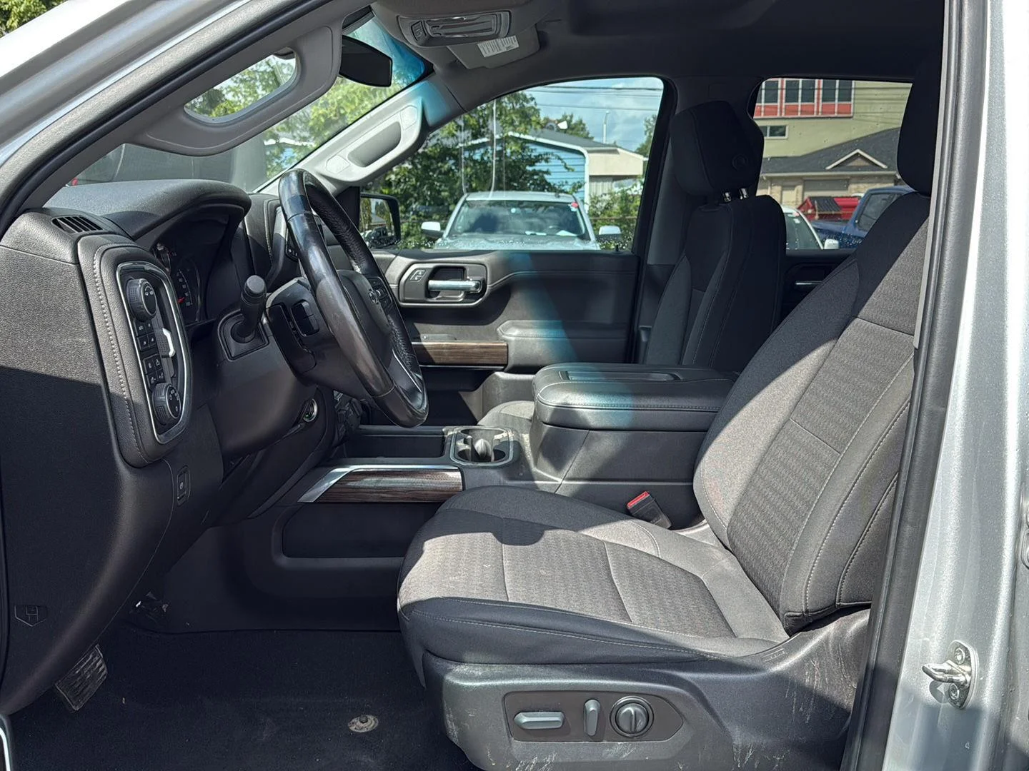 Used 2021 Silver Chevrolet RST image 9