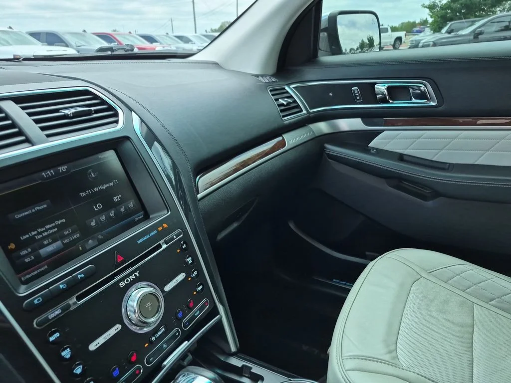 Used 2016 Brown Ford Platinum image 24