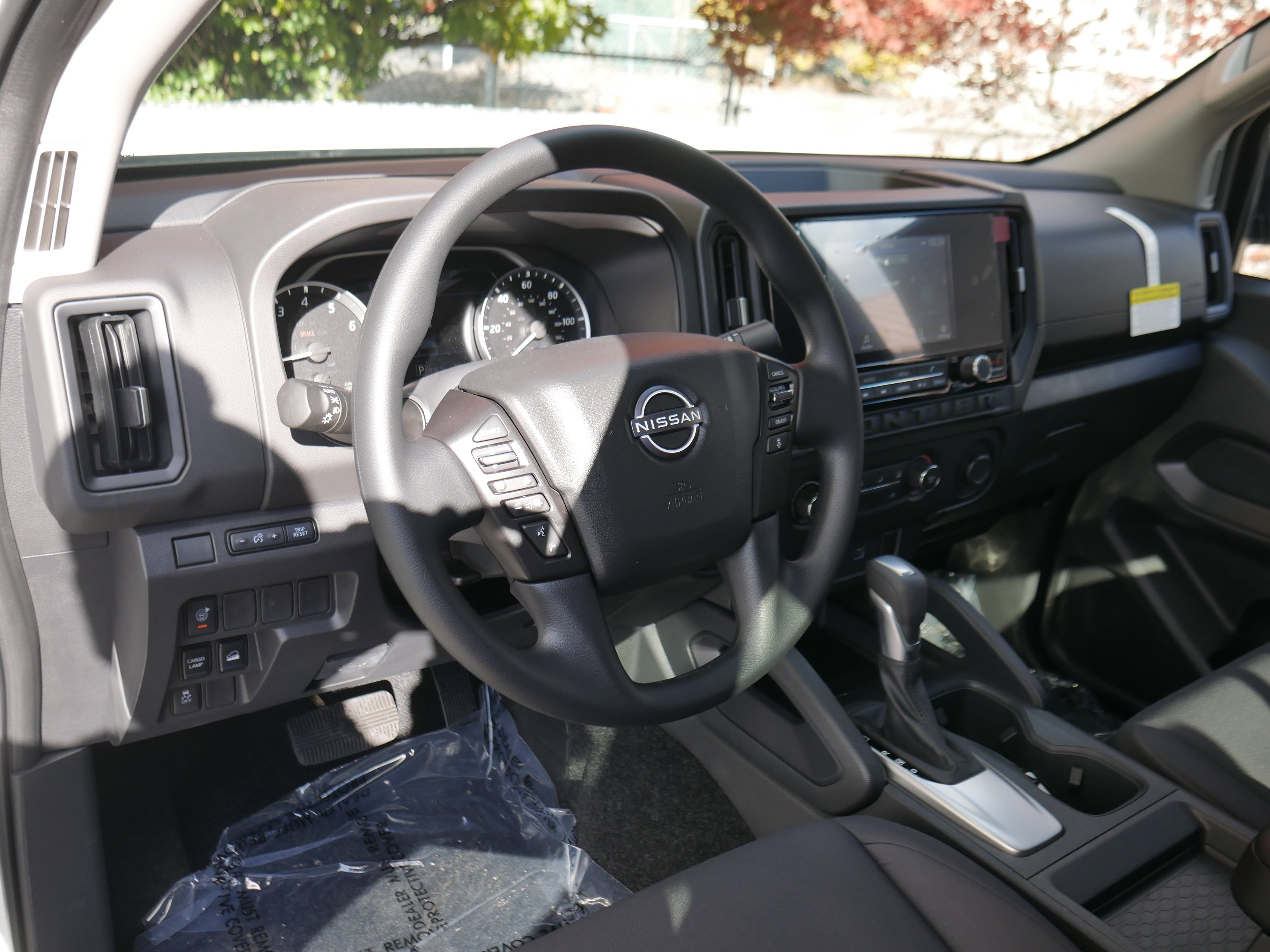 2026 Nissan Frontier S - Photo 4